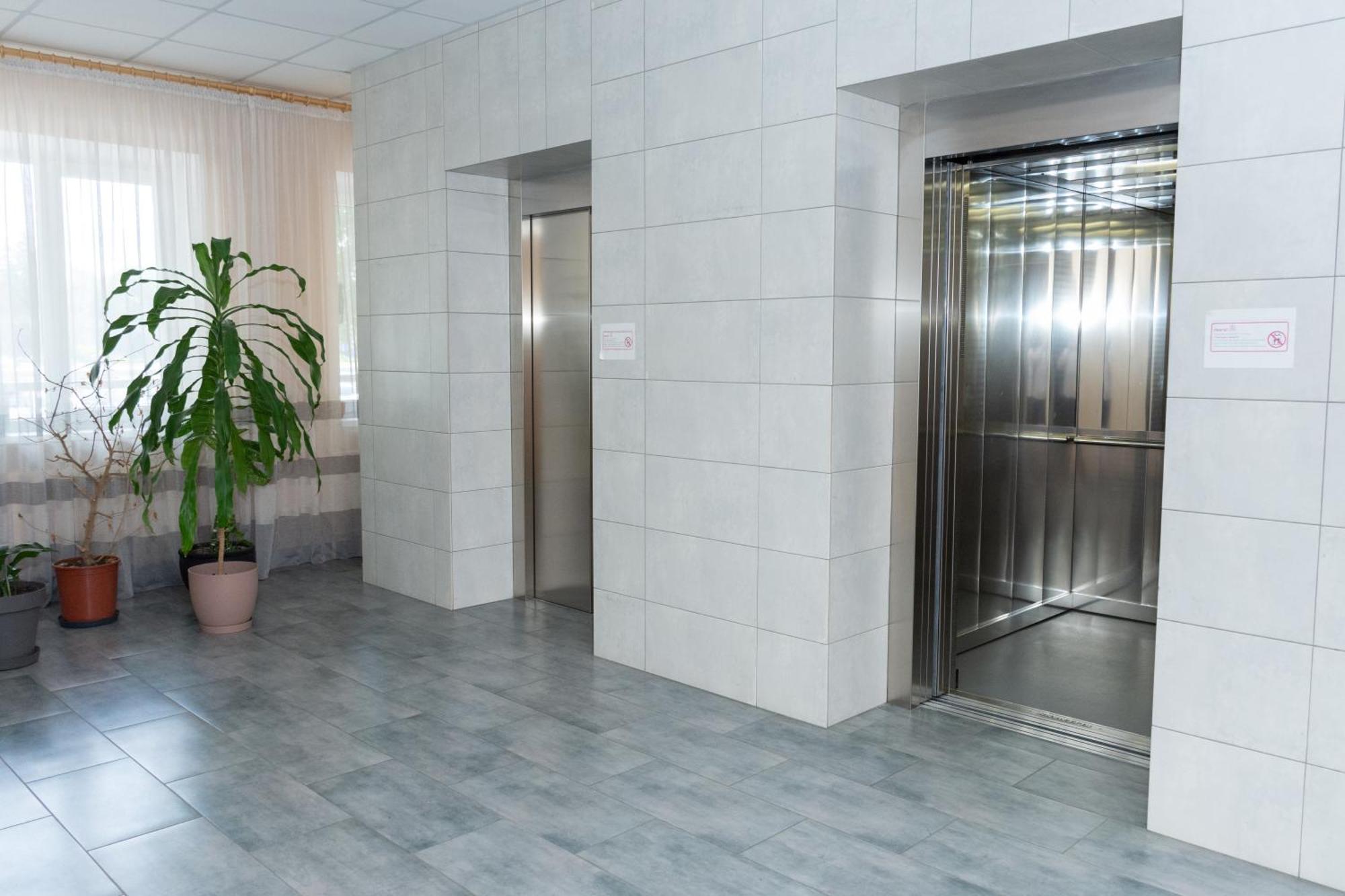 Kremin Hotel Кременчук Екстер'єр фото