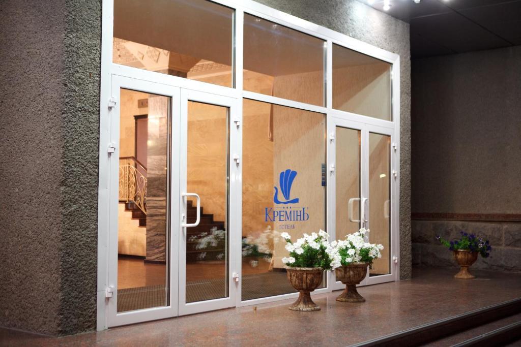 Kremin Hotel Кременчук Екстер'єр фото